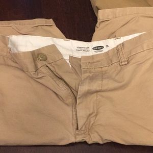 Old Navy khaki shorts (33 ultimate slim)
